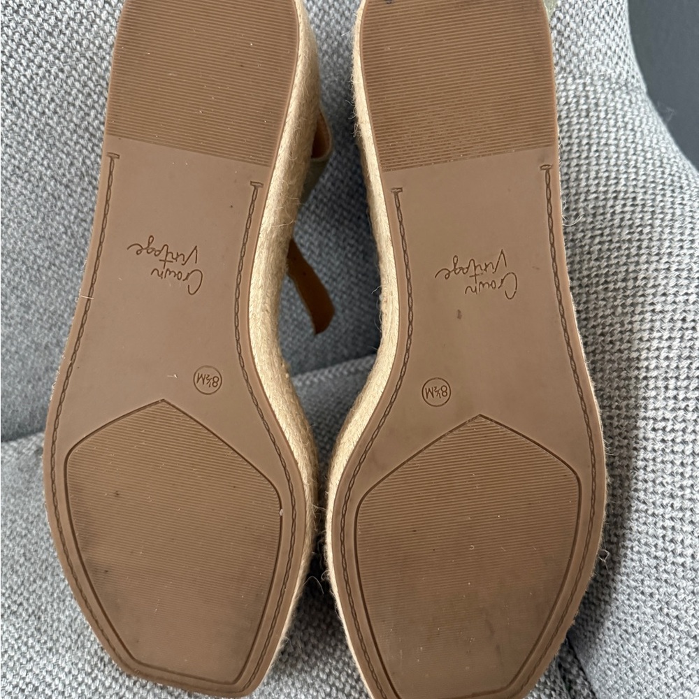 Green Espadrilles with Floral Cutout Design - Picture 4 of 4